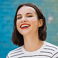  Ingrid Nilsen | Californian Youtuber