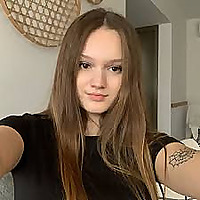 Top 10 18 Year Old OnlyFans Influencers in 2025