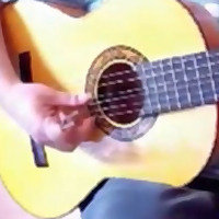 Aprende guitarra con Juli&aacute;n