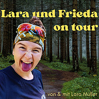 Lara und Frieda on tour