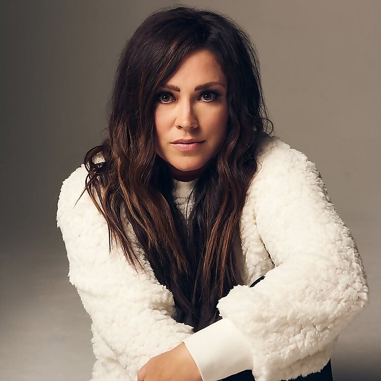 Kari Jobe Carnes