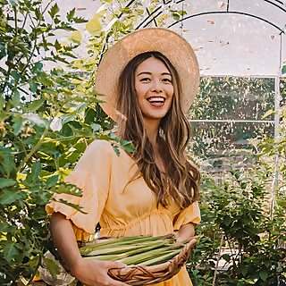 Connie Cao 
