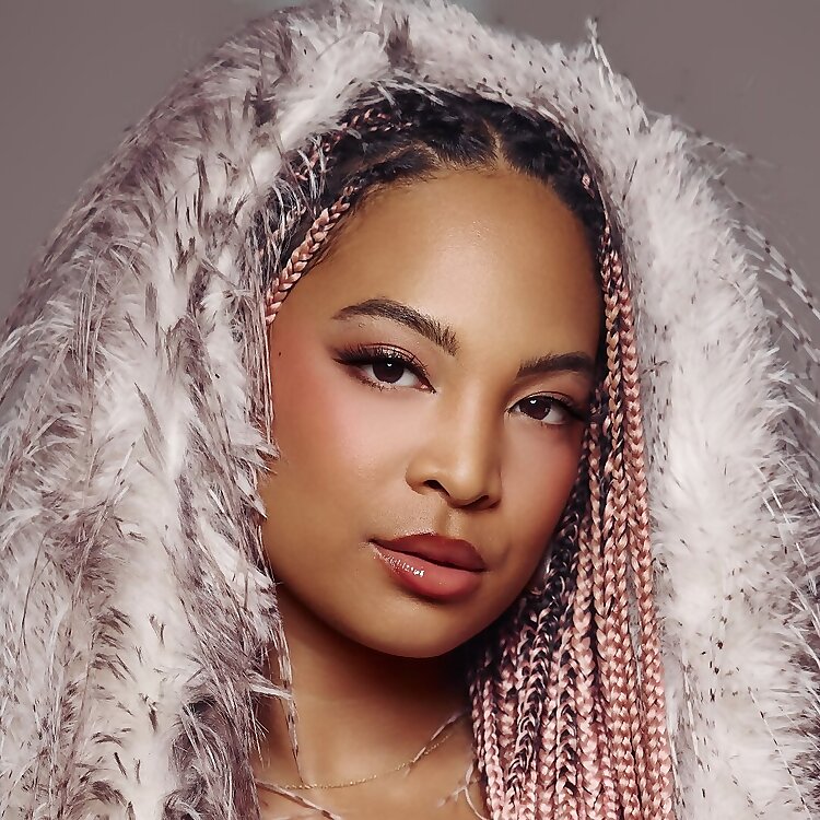 Aliya Janell