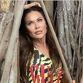 LeeAnne Locken