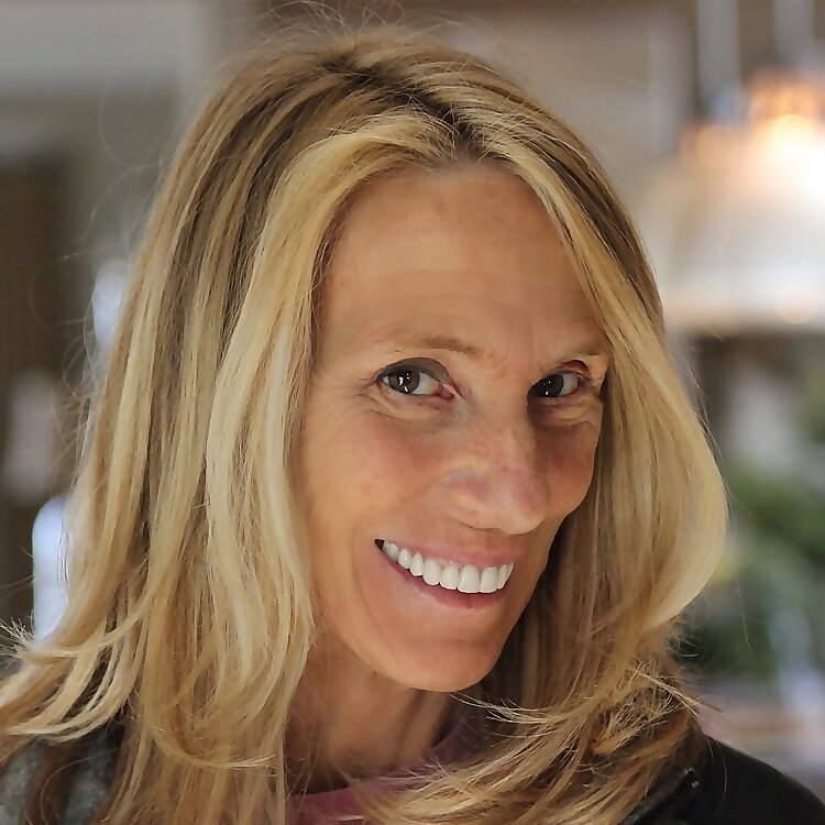 Sandra M Cavallo