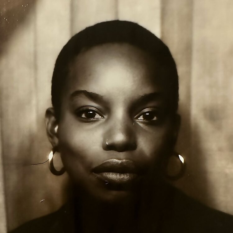 LaTonya