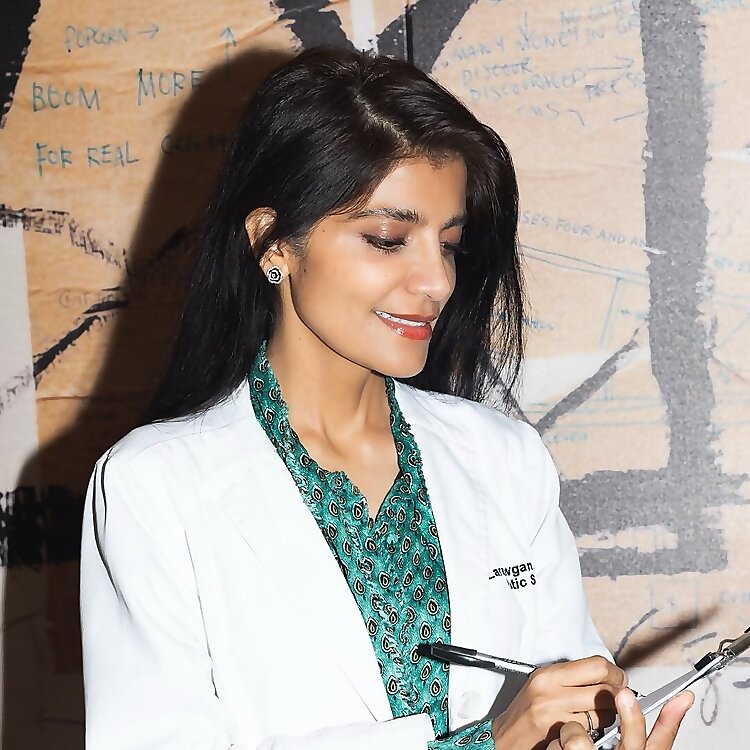 Dr Lara Devgan