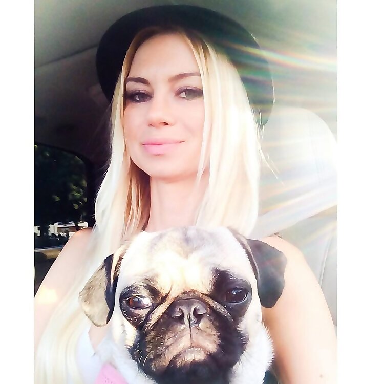 The Pug Queen