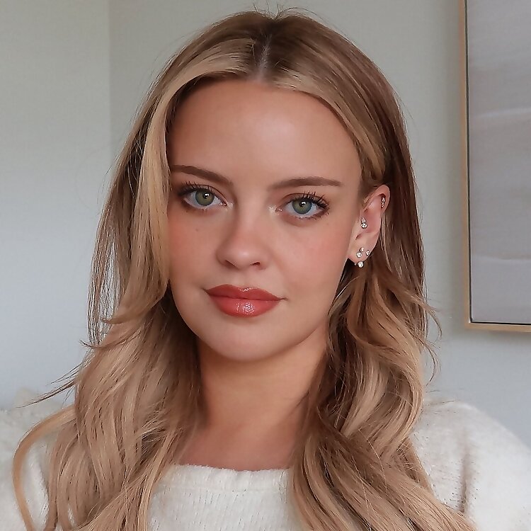 Julia Adams