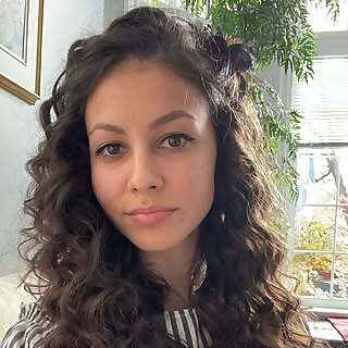Lindsay Ara