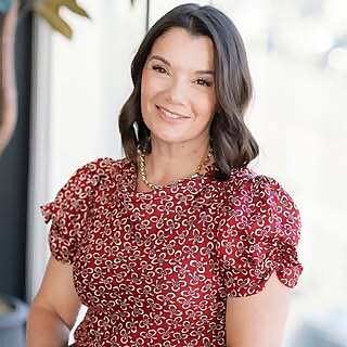 Beth Helmstetter