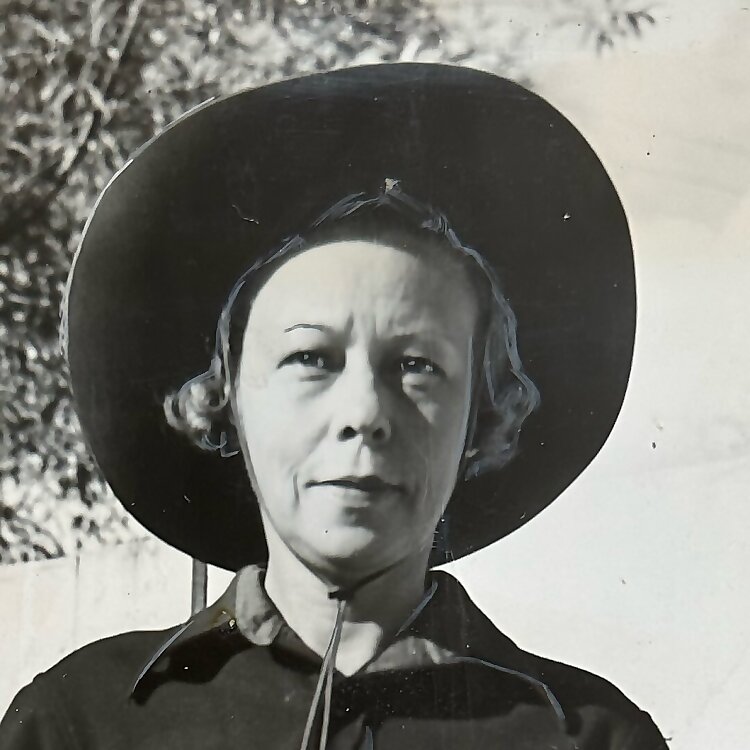 Clare Elsaesser