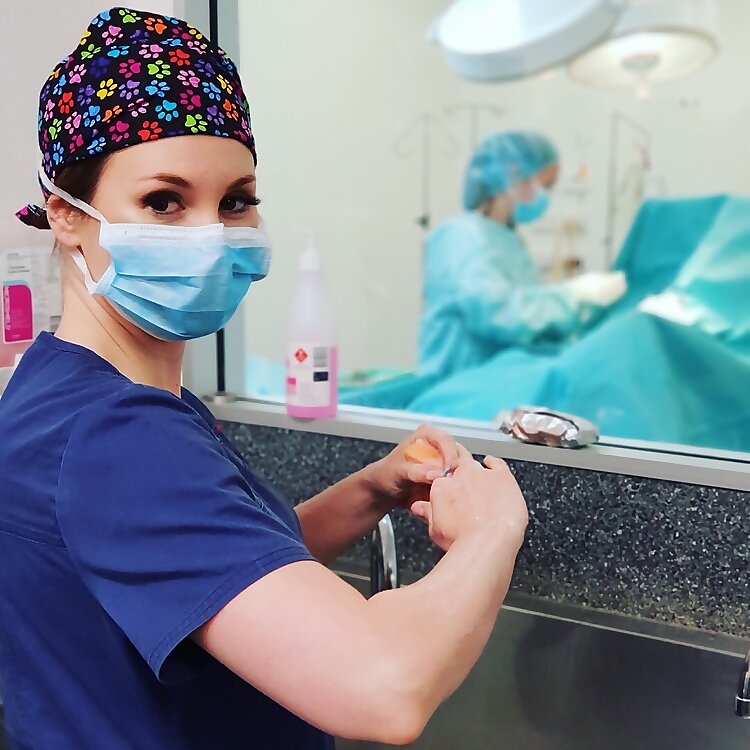 Dr Brooke Schampers