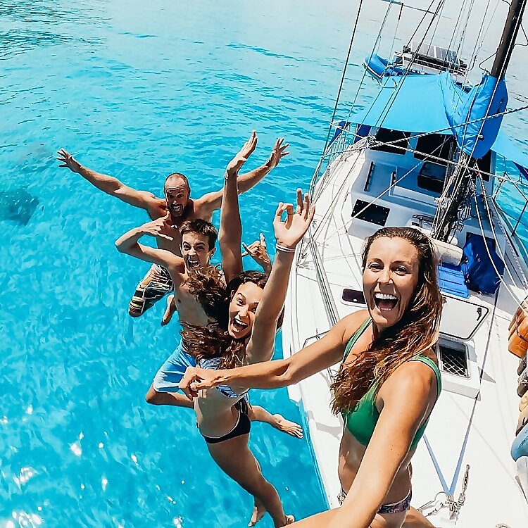 Lee, Sara, Taj & Bella