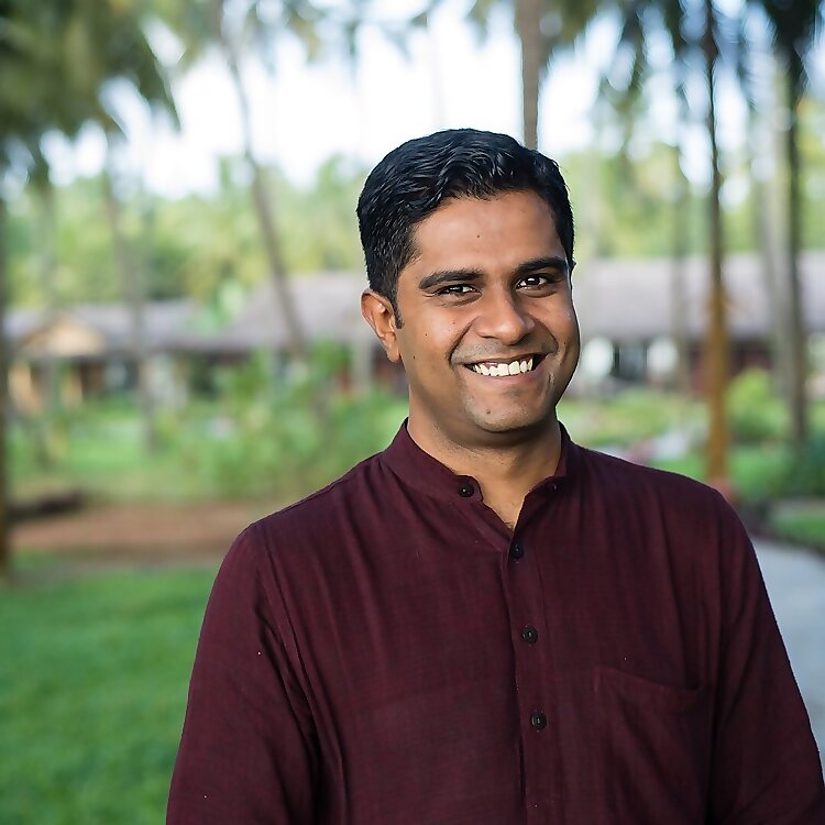 Dr Vignesh Devraj