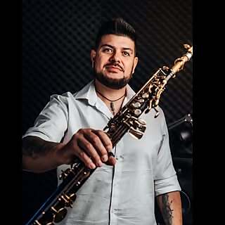 Jose Salinas Saxofonista