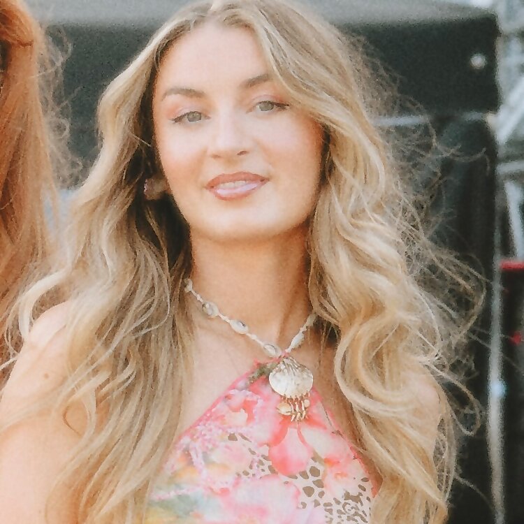 Holly Anne Hull