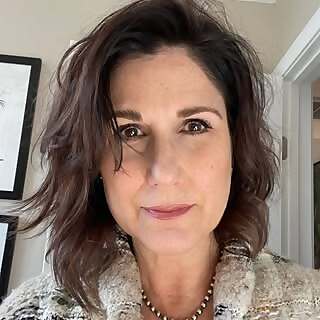 Stephanie J Block-Arcelus