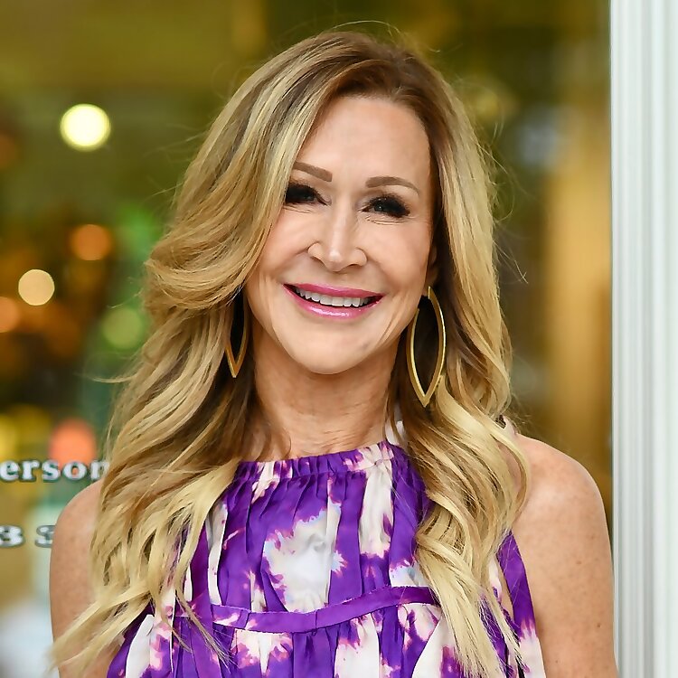 Suzanne Smith