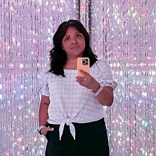 Jennifer Flores