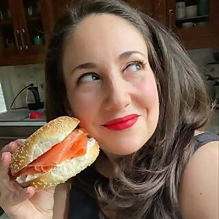 Shannon Sarna