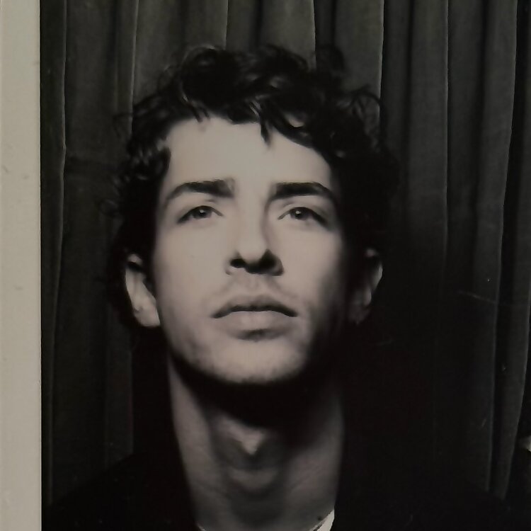 Manu Rios