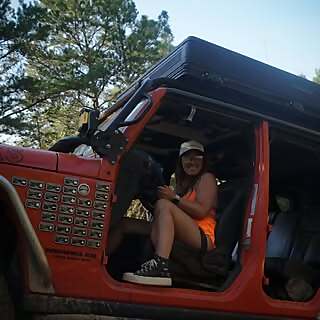 Ashley & Cheeks the Jeep