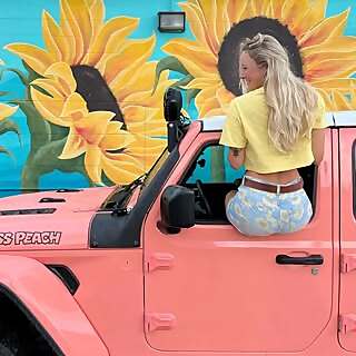 Alex & Peach the Jeep