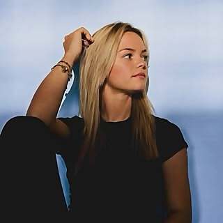 Loena  Hendrickx