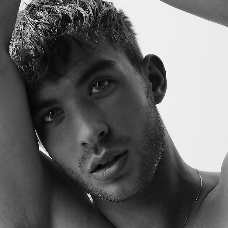 Aaron Rhodes