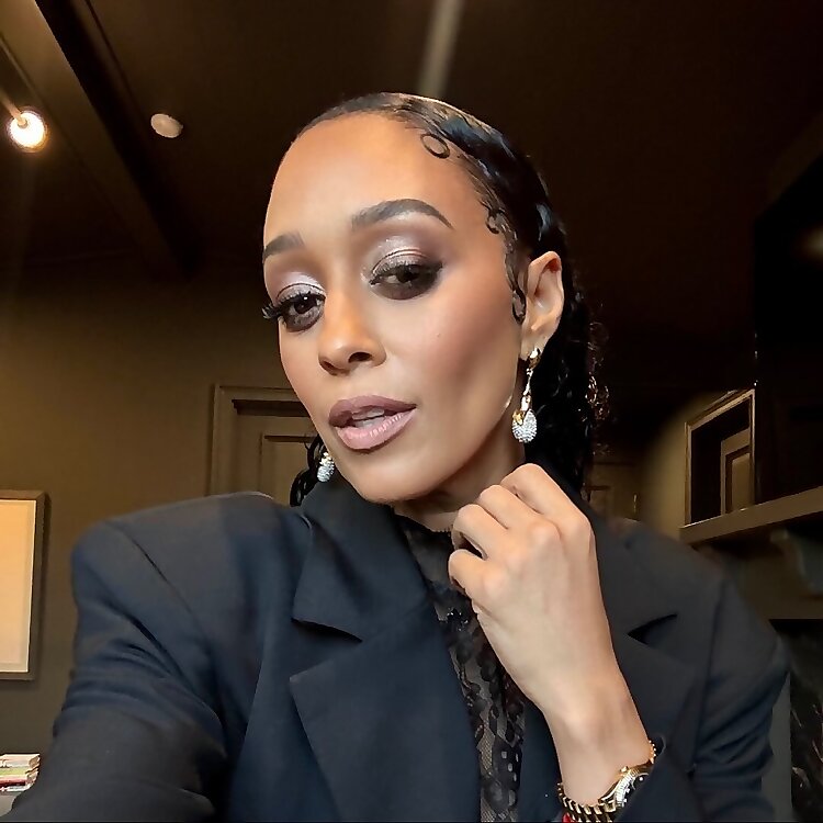 Tia Mowry