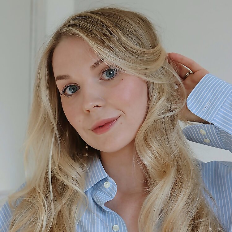 Julia Hunt