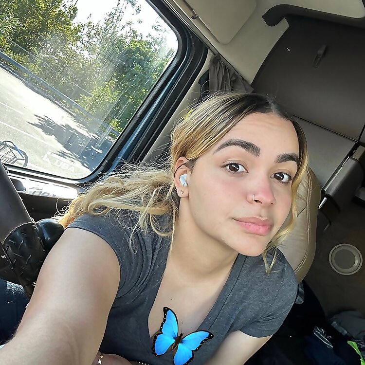 Adrianny J