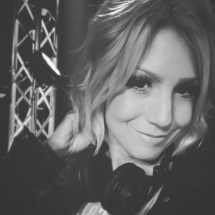 Kristal Lynn Dance