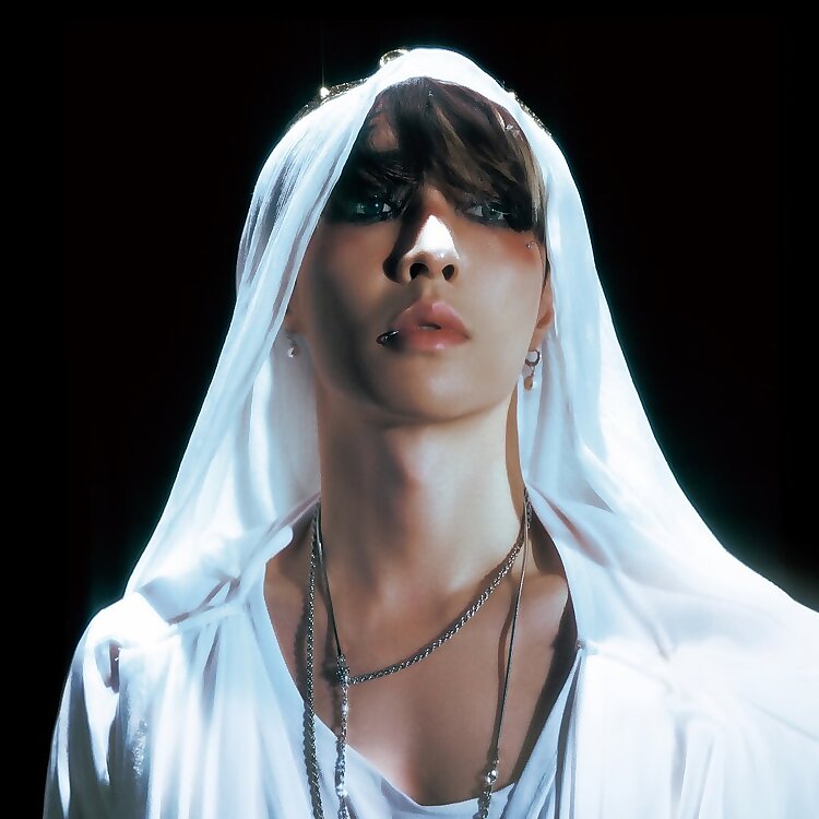 Lay Zhang