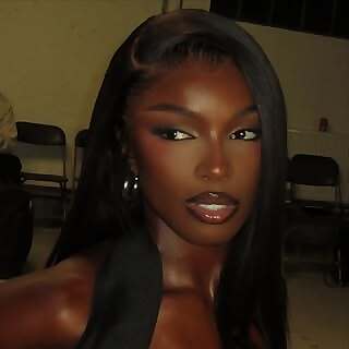 Leomie Anderson