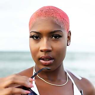 Monet Simone Madoula-Bey
