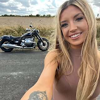 Courtney Scarlett