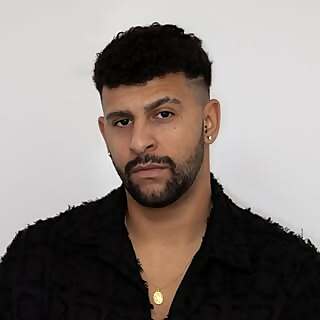 Theo Mayne