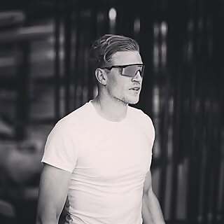 Tom George