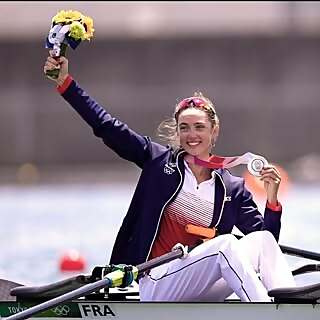 Claire Bove