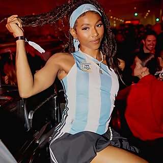 Nia Dennis