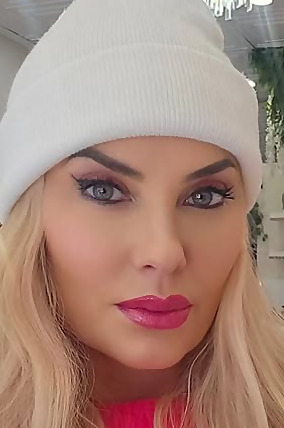 Top 50 Highest Paid OnlyFans Influencers in 2025
