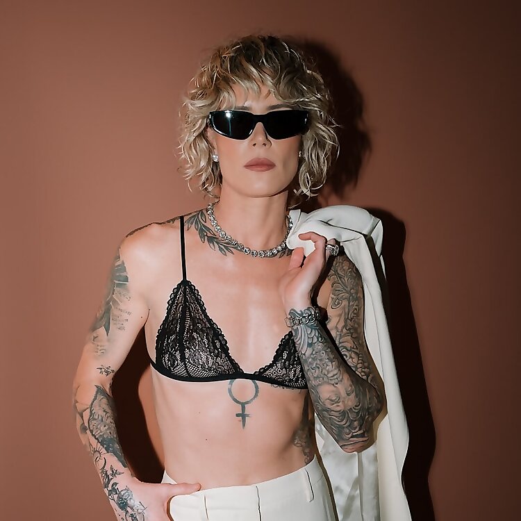 Ashlyn Harris