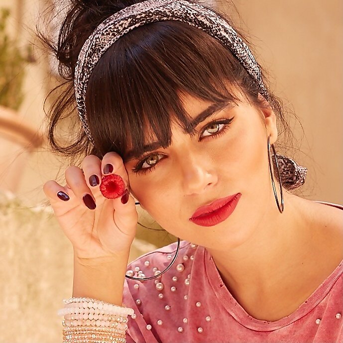 ‎Azza Zarour ‎