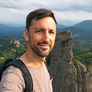 Marek Bron
