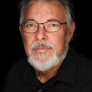 Jonathan Frakes
