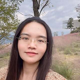Elaine Luo