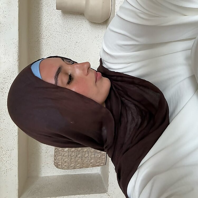 ‎Nawal Sari