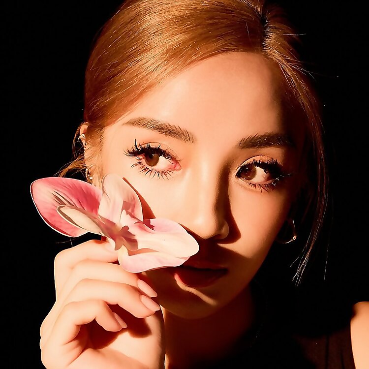 Naomi Neo